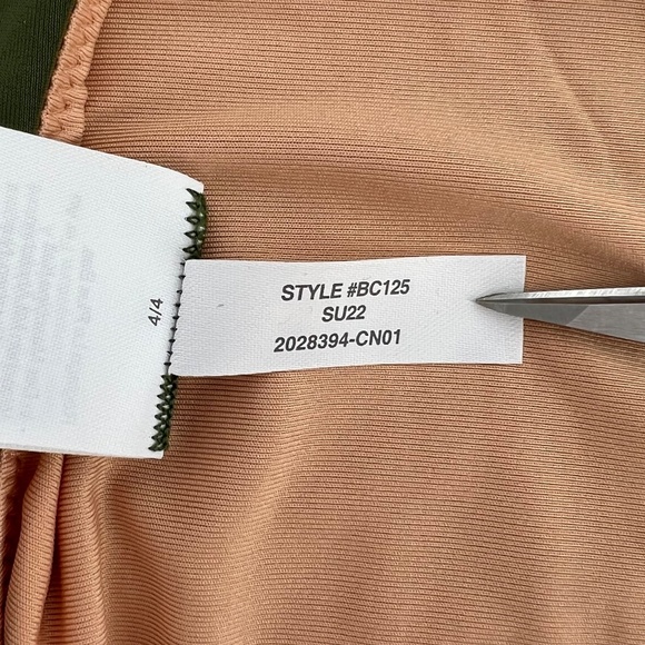 J. Crew Women's Cheeky Bikini Swim Bottom Size S Green Curved Waist Mid Rise UPF - Picture 9 of 10